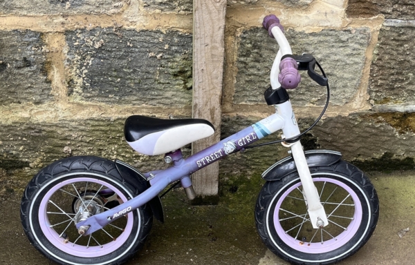 Avigo Street Girl 12in balance bike, white/purple