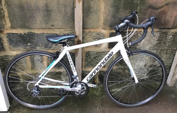 Cannondale Synapse alloy road bike, white