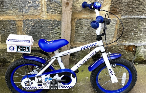 Apollo Police Patrol 14in kids bike, blue/white