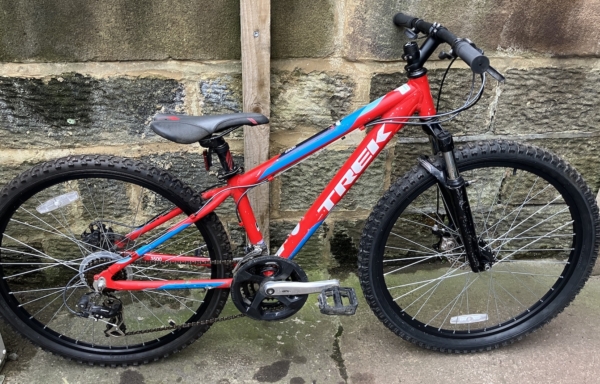 Trek 3500 alloy disc MTB, red