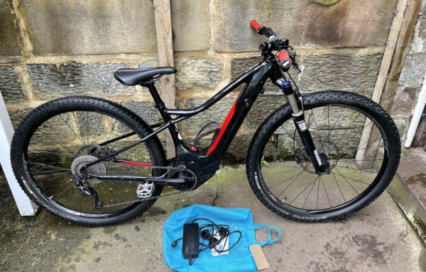 Specialized Levo carbon ebike MTB (S), black