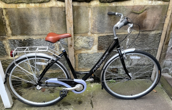 Ridgeback Avenida 3 alloy ladies bike, black (barely used)