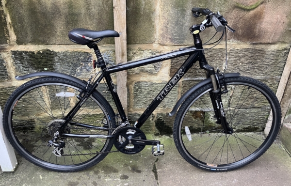 Trek 7100 Alpha alloy hybrid, black