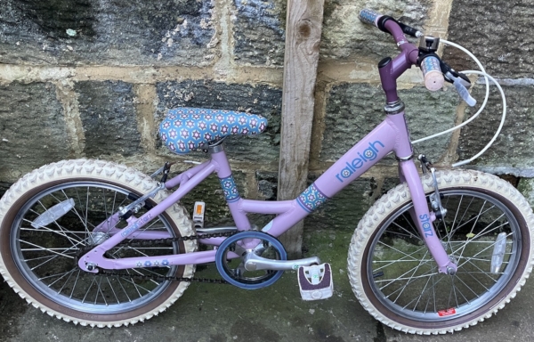 Raleigh Starz 18in girls bike purple