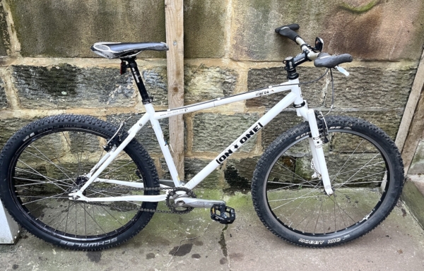 On-One Inbred singlespeed MTB, white