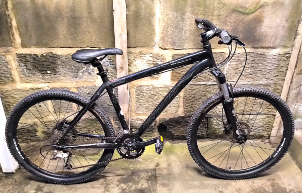Specialized Rockhopper MTB, black