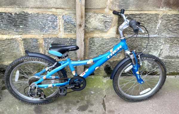 Trek MT60 alloy 20in kids bike, light blue