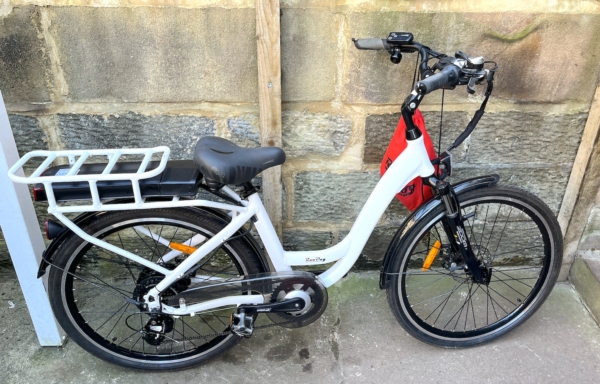Roodog step thru ebike, white (barely used)