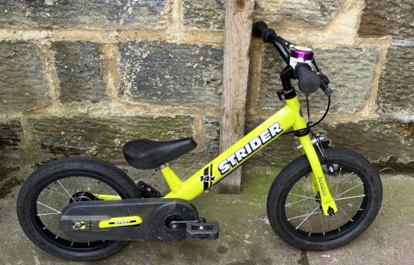 Strider 14X 14in convertible balance bike, lime green