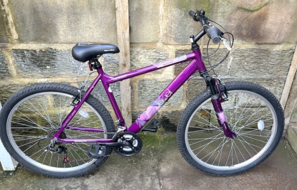 Apollo Jewel alloy 27.5″ ladies MTB, purple