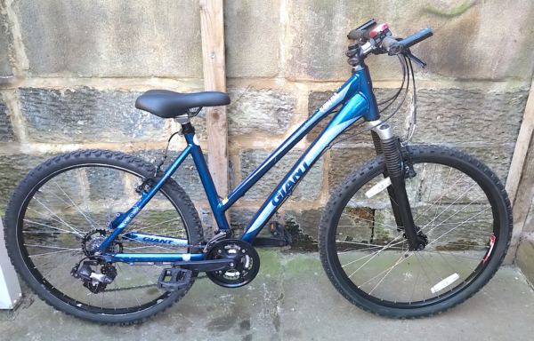 Giant Revel alloy ladies MTB, blue