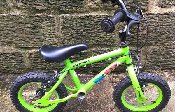 Apollo Marvin the Monkey 12in balance bike, green