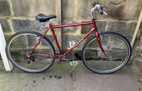 Dawes Discovery 201 Hybrid, red