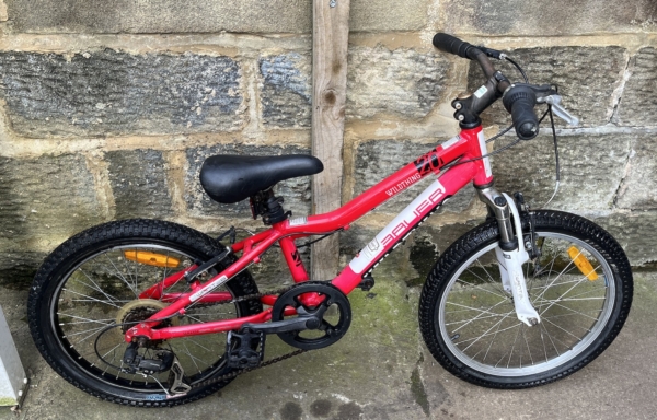 Bauer Wildthing alloy 20in kids bike, red