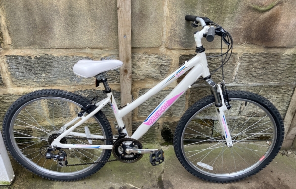 Raleigh Synera alloy ladies MTB, white