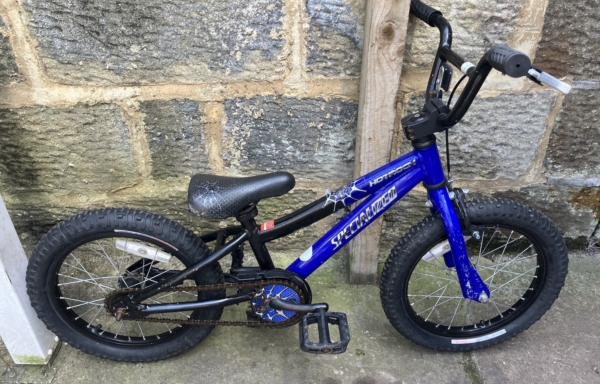 Specialized Hotrock alloy 16in kids bike, blue/black