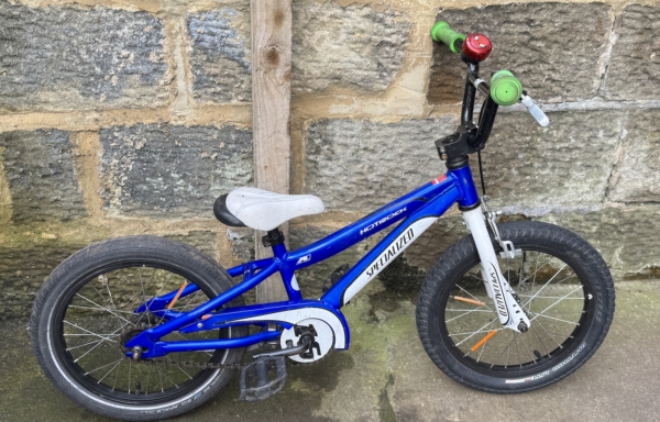 Specialized Hotrock alloy 16in kids bike, blue/white
